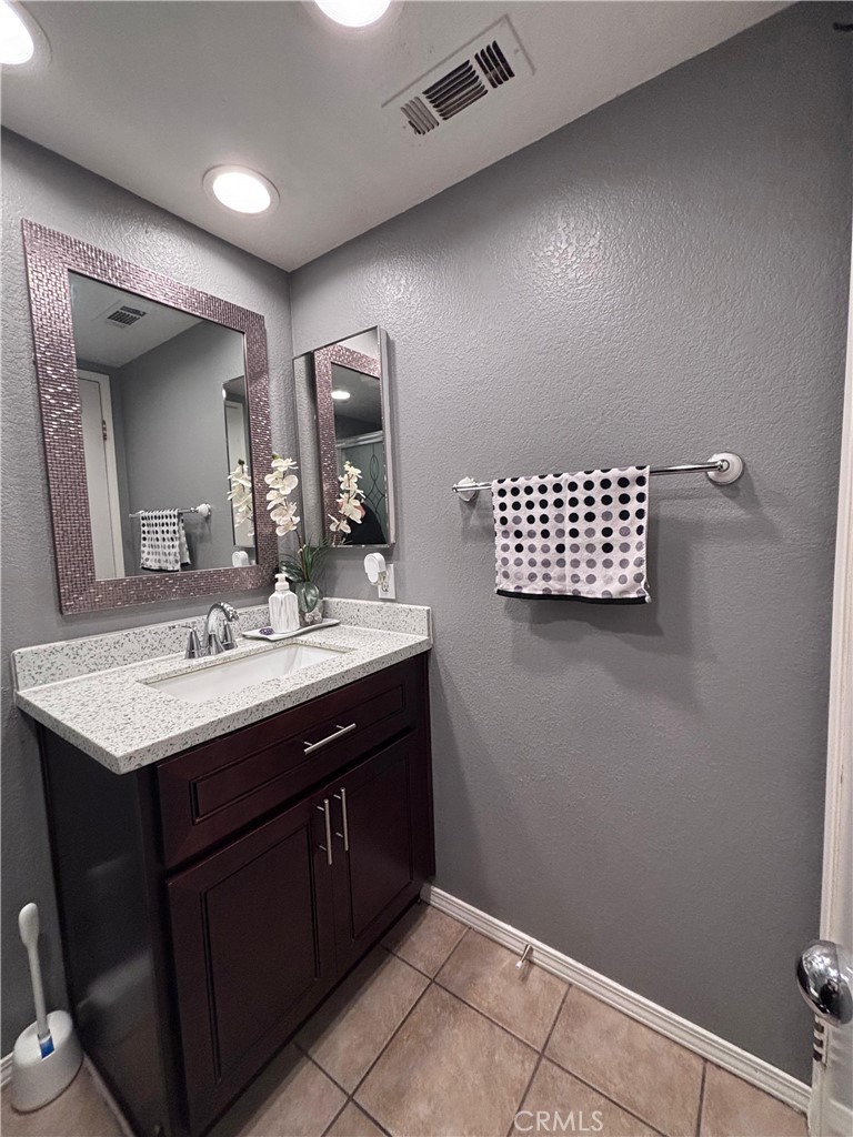 560 Coudures Property Photo 20