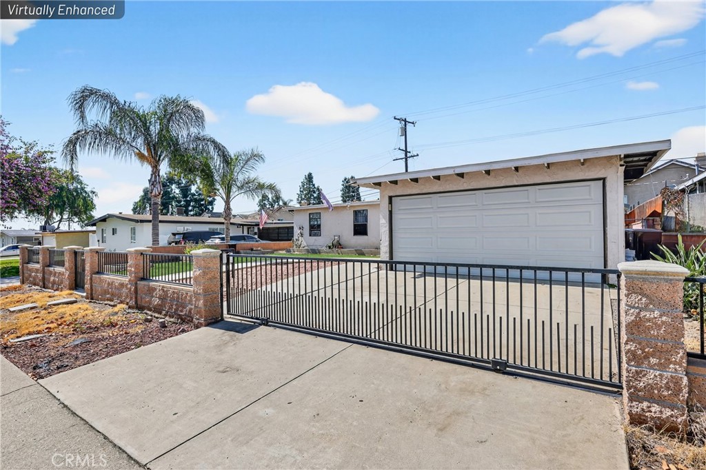 2415 Merrywood Property Photo 4