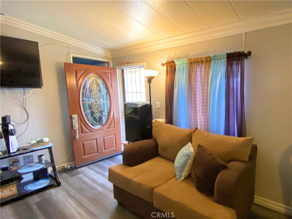 850 W Mission Blvd B21 Property Photo 3