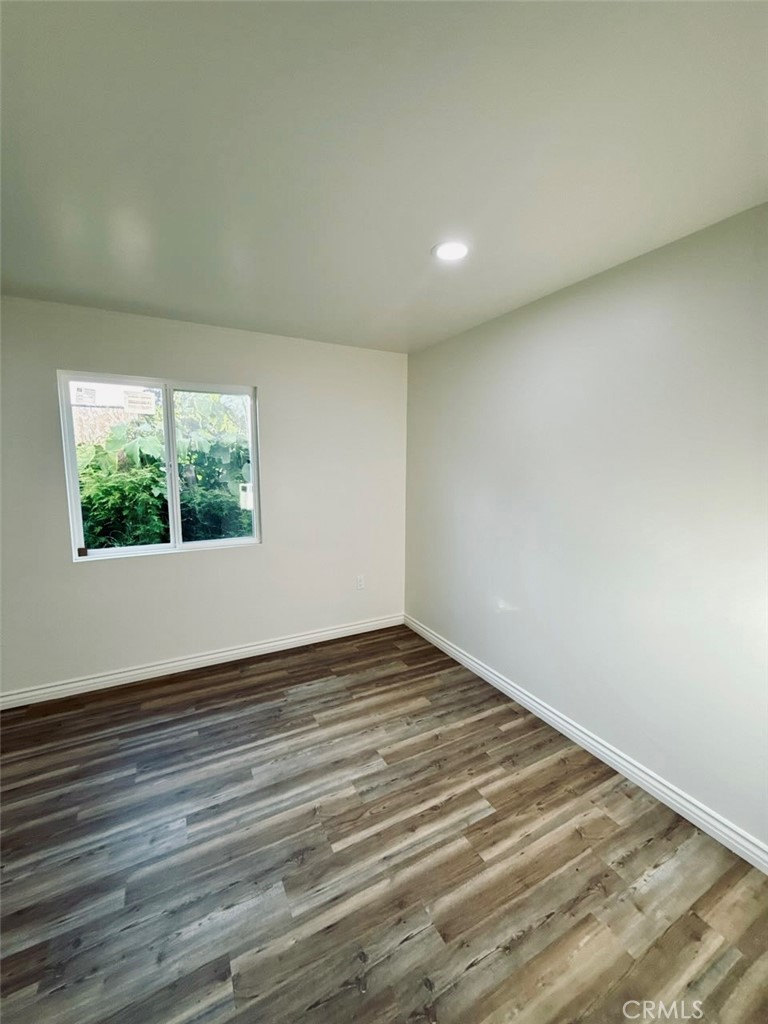 240 54th 1/2 Property Photo 3