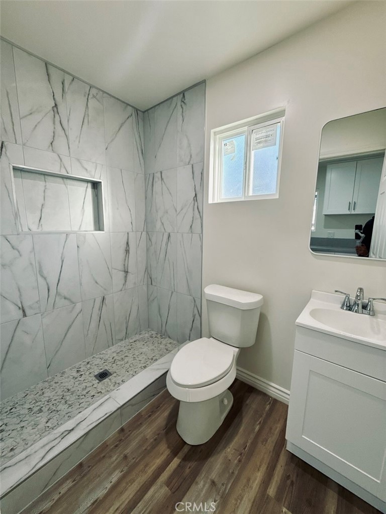 240 54th 1/2 Property Photo 5