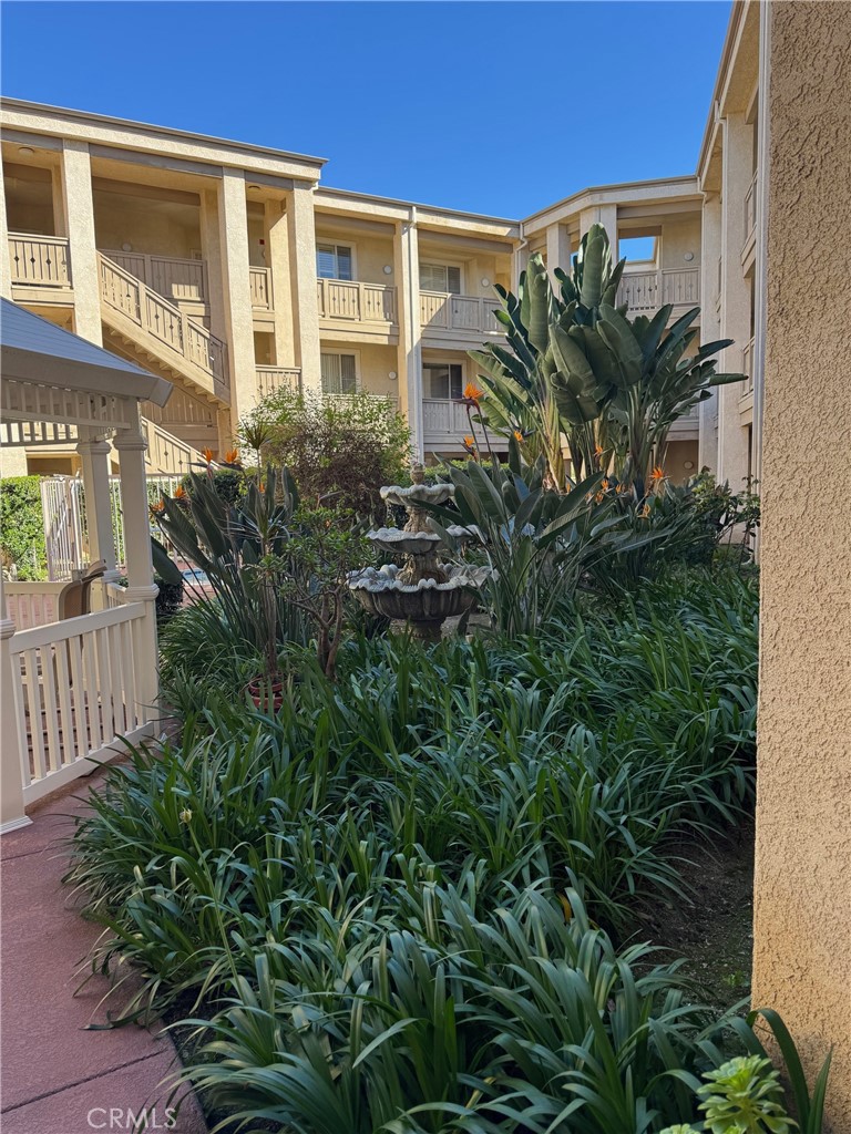 130 S Barranca 212 Property Photo 1