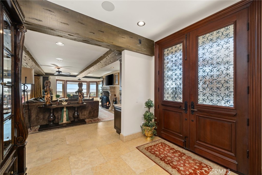 2 60th Place Property Photo 3