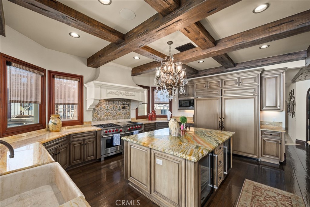 2 60th Place Property Photo 17