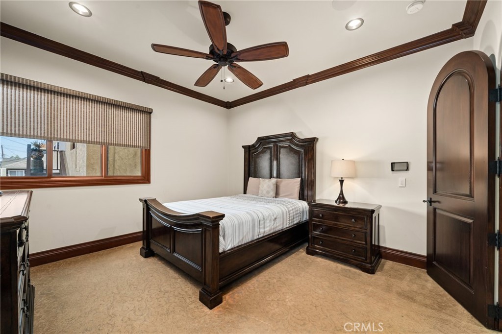 2 60th Place Property Photo 26