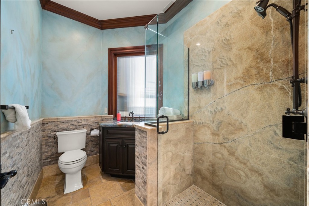 2 60th Place Property Photo 32
