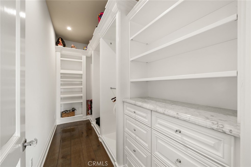 2 60th Place Property Photo 36
