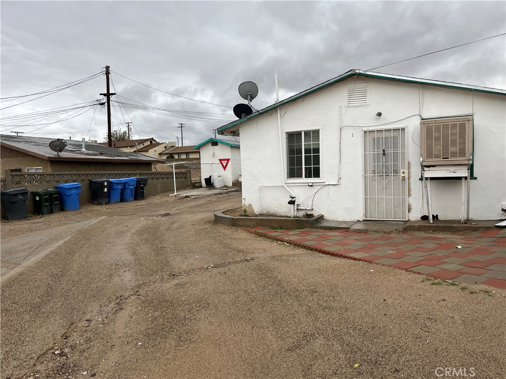 604 E Buena Vista Property Photo 4