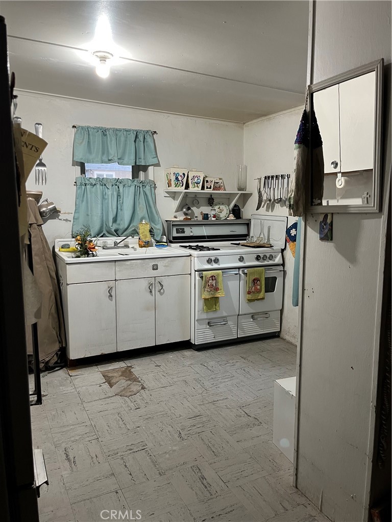 604 E Buena Vista Property Photo 10