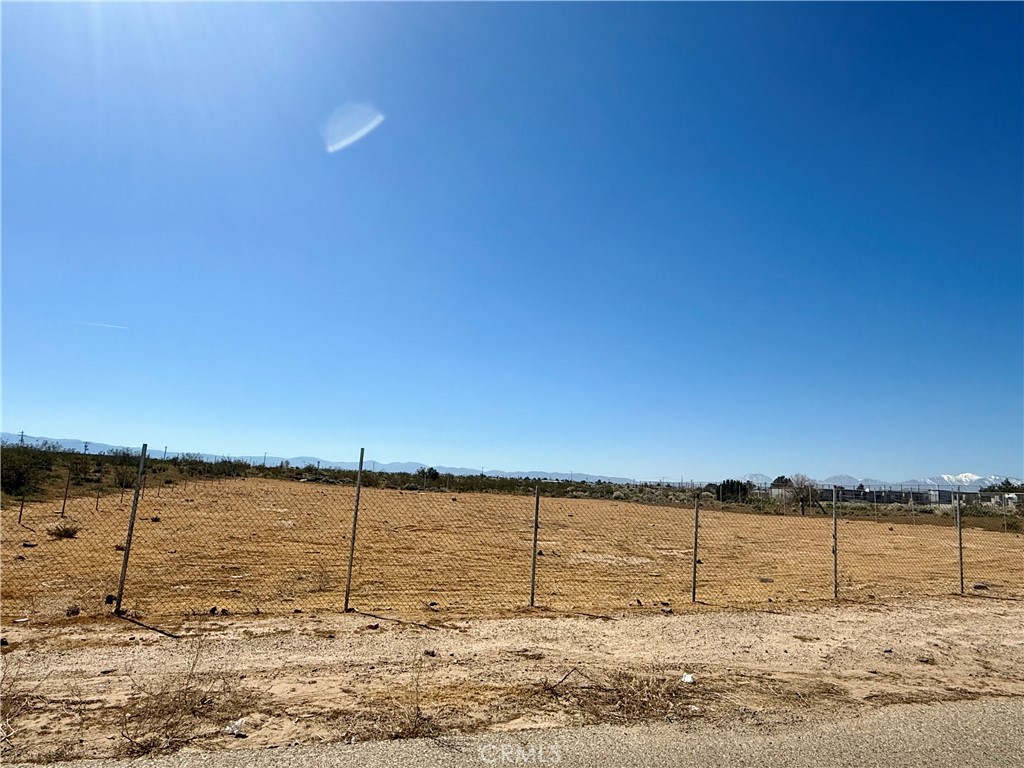 1 Lemon Property Photo 3