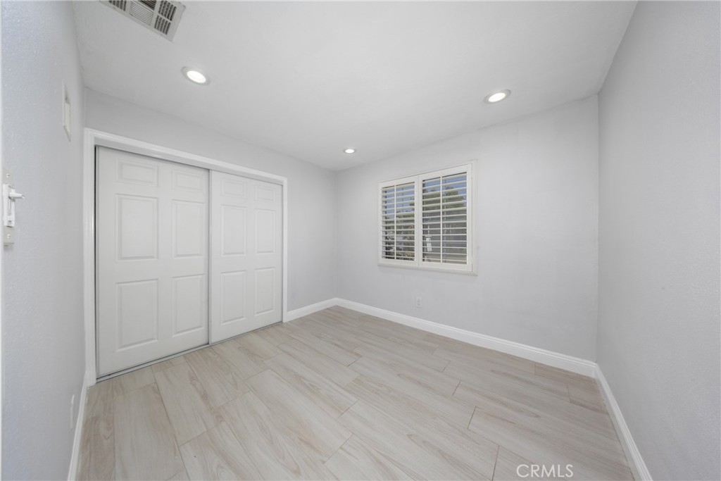 2022 E Linfield Property Photo 10