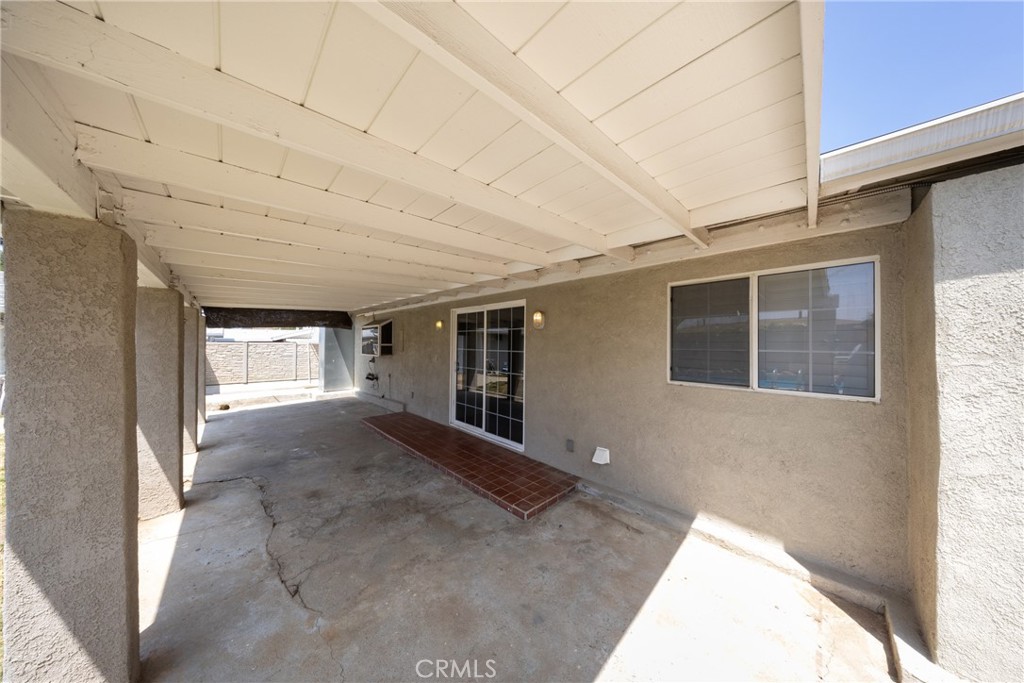 2022 E Linfield Property Photo 18