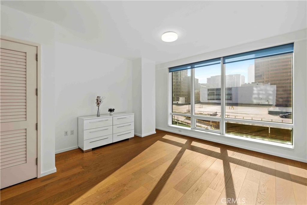 877 Francisco 517 Property Photo 30