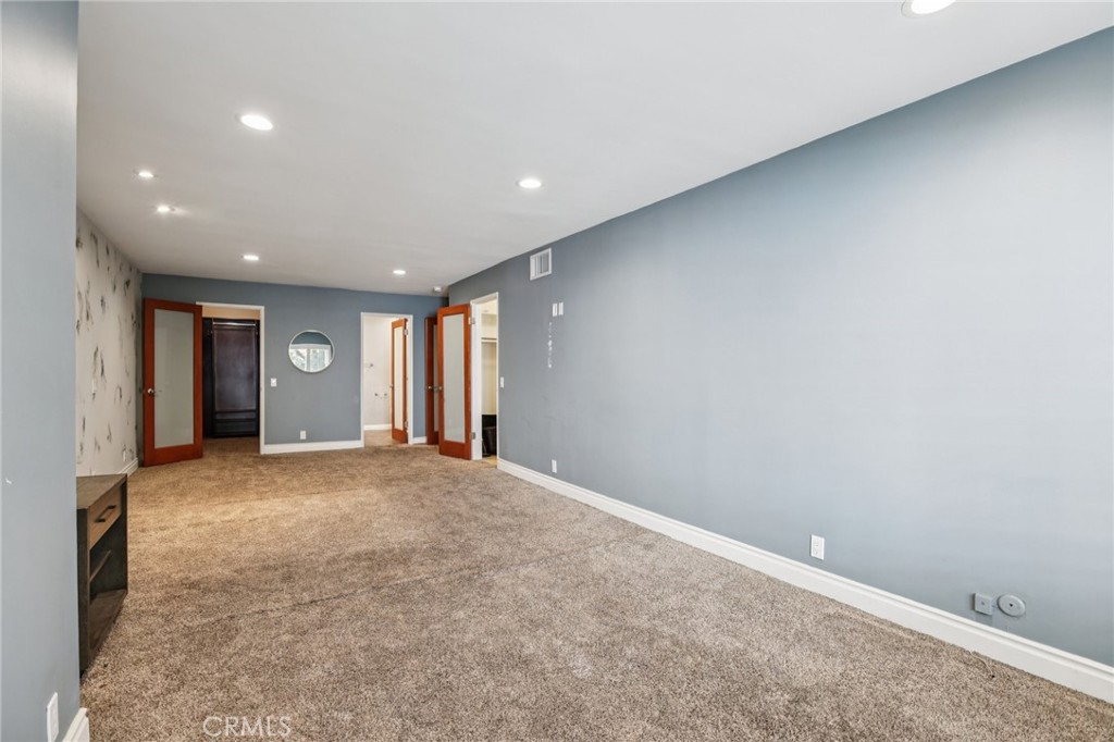 1121 N Olive Drive 211 Property Photo 18