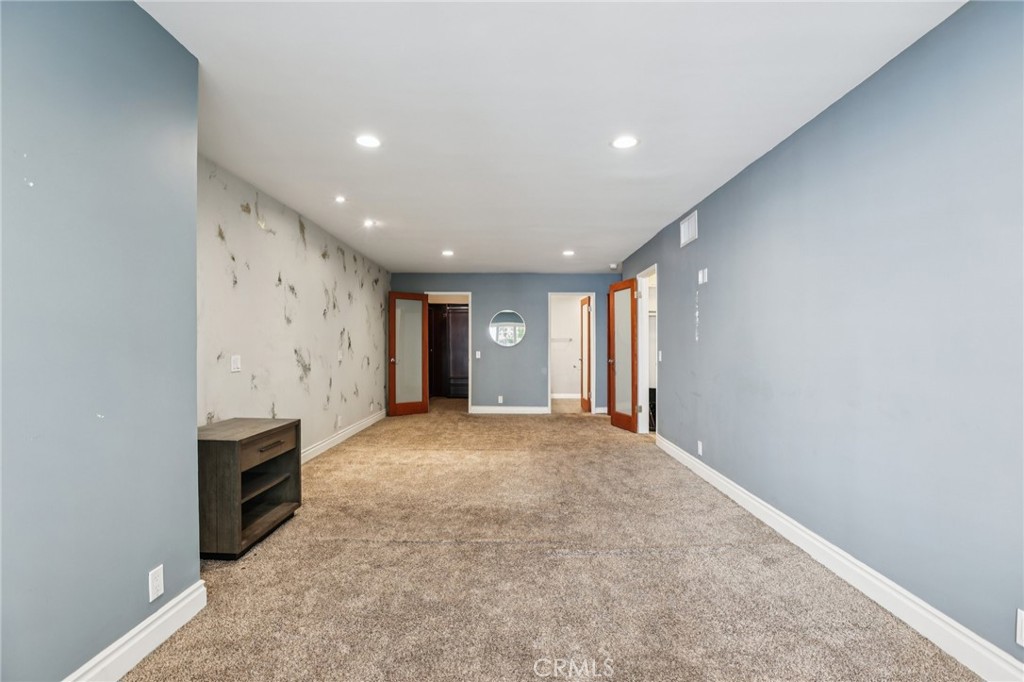 1121 N Olive Drive 211 Property Photo 19