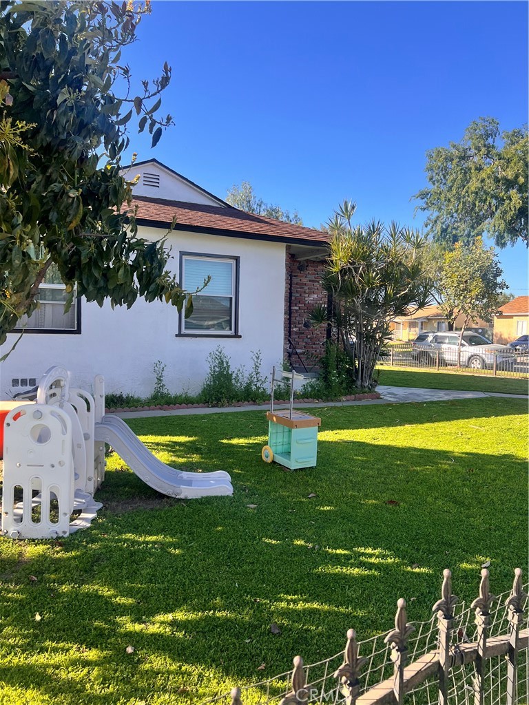 9346 Canford Property Photo 4
