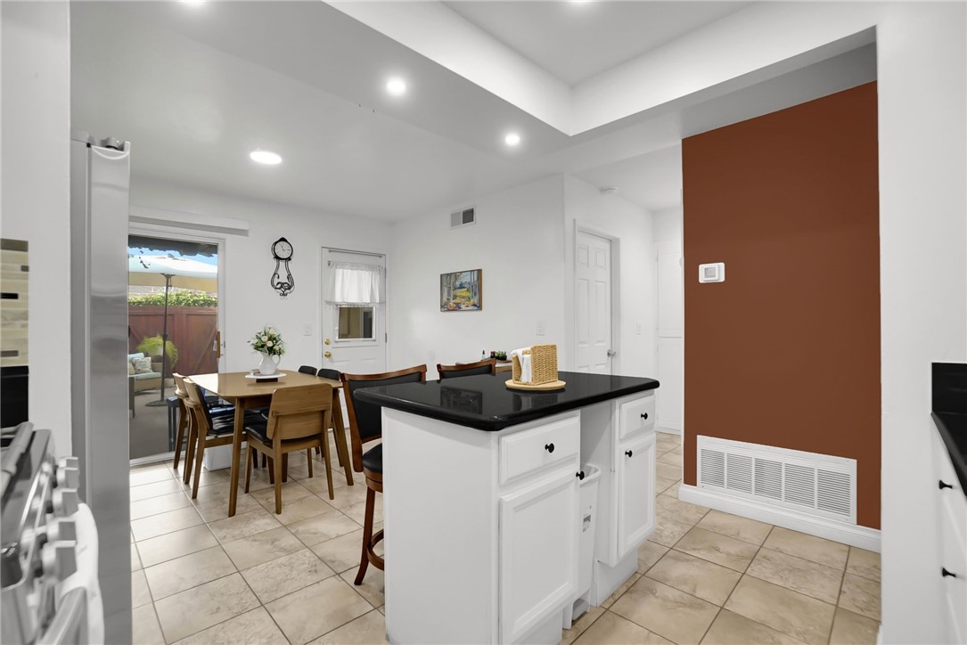 1795 W Glenoaks Avenue Property Photo 15