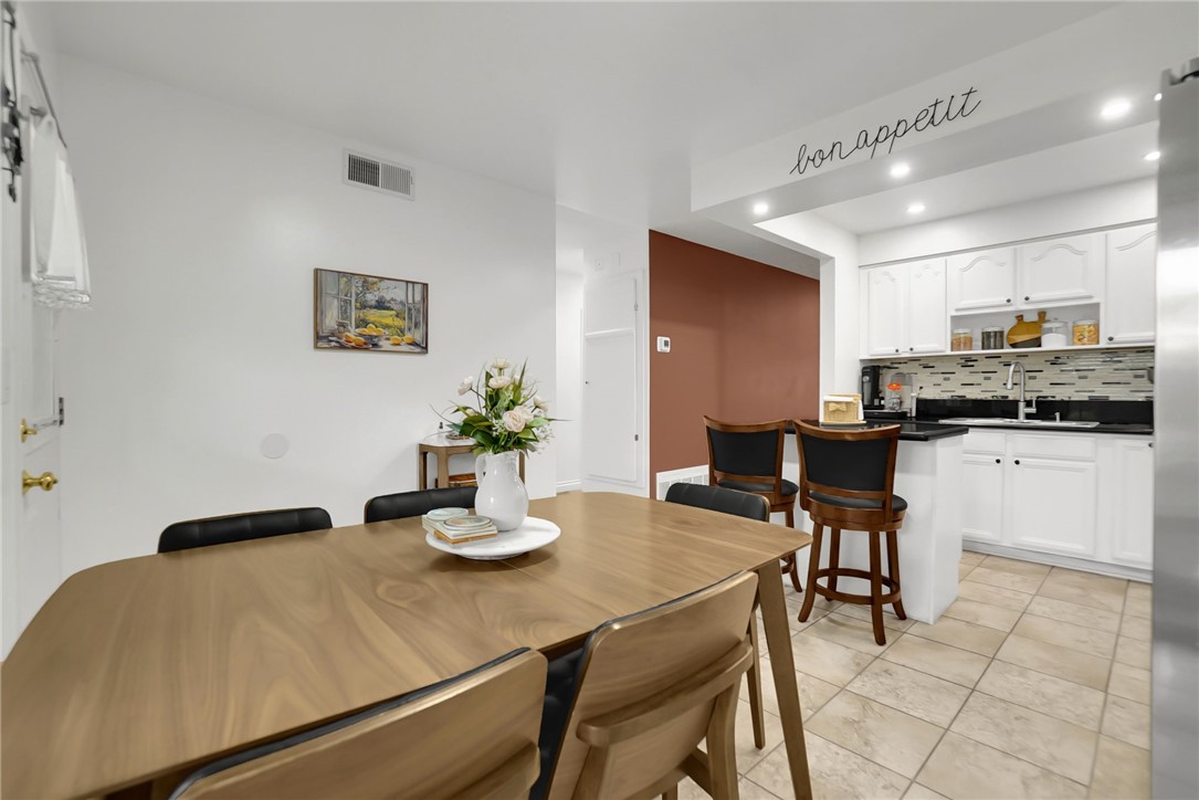 1795 W Glenoaks Avenue Property Photo 20