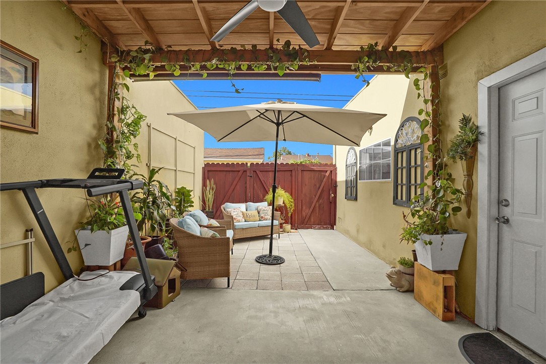1795 W Glenoaks Avenue Property Photo 29