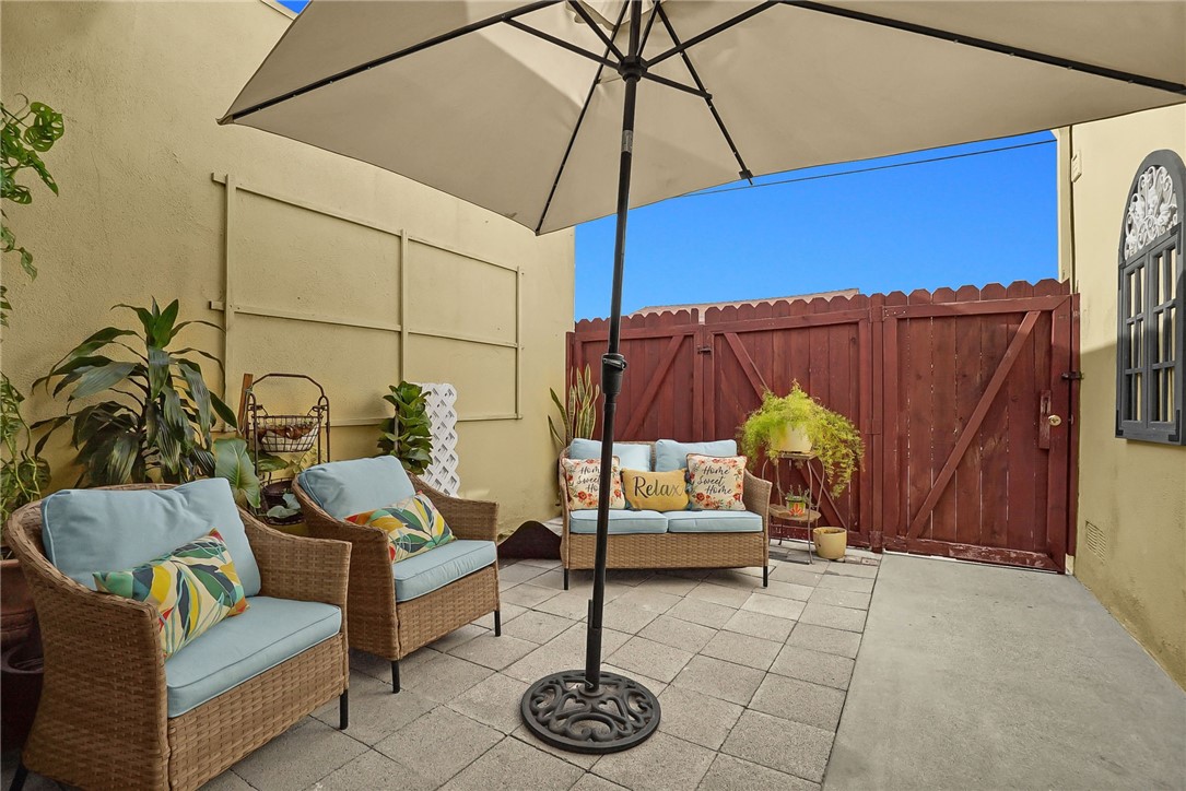 1795 W Glenoaks Avenue Property Photo 30