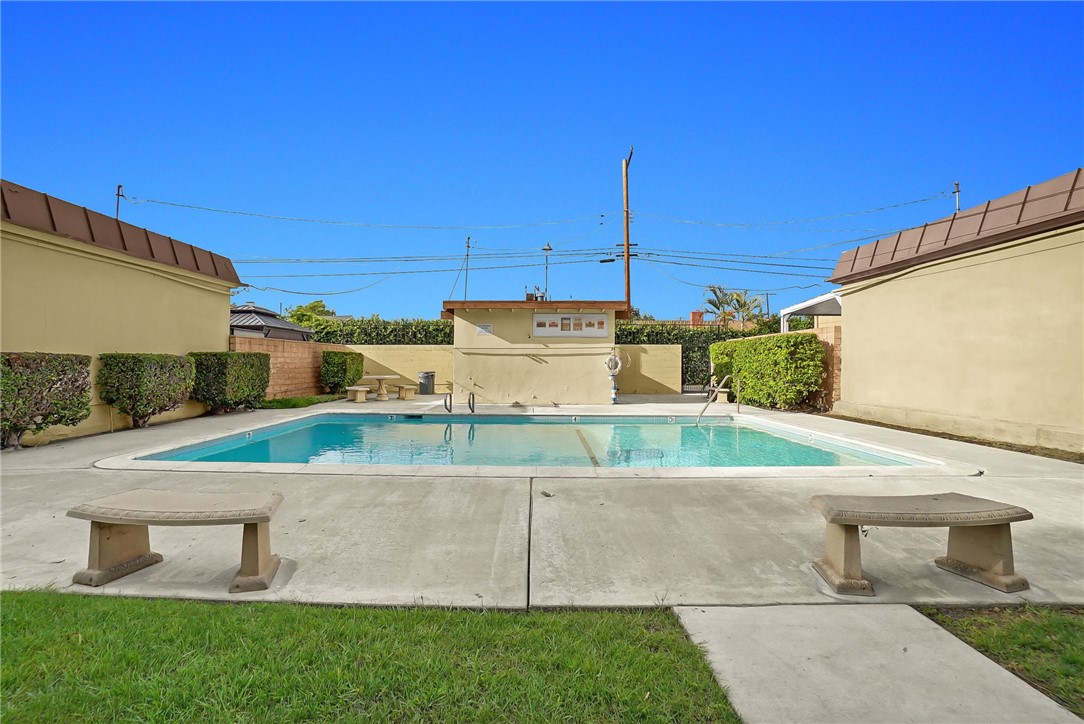 1795 W Glenoaks Avenue Property Photo 37