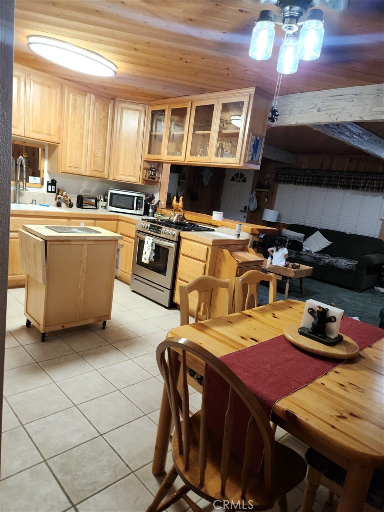 1013 Tinkerbell Property Photo 4