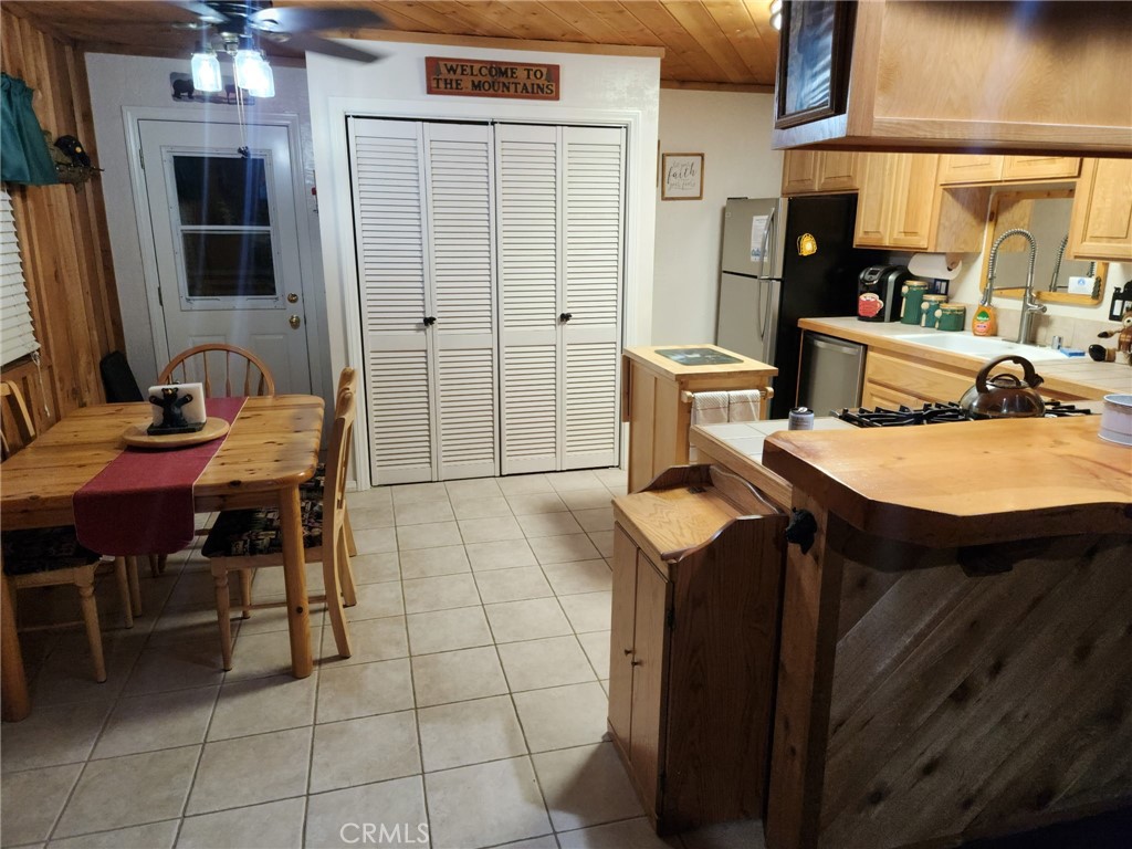 1013 Tinkerbell Property Photo 5