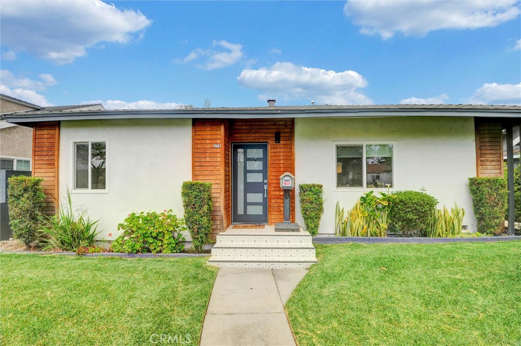 929 N Sunset Property Photo 1