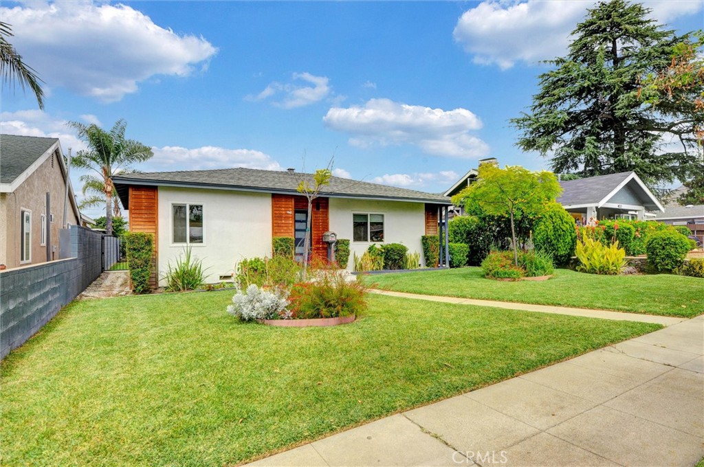 929 N Sunset Property Photo 2