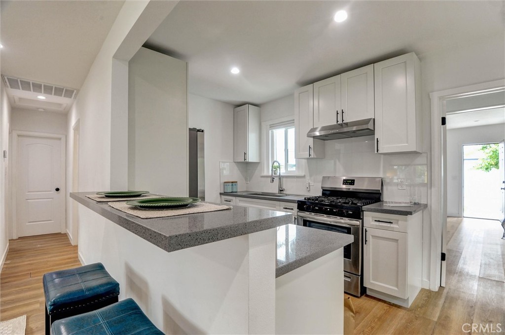 929 N Sunset Property Photo 8
