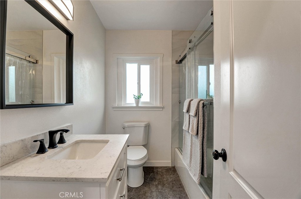 929 N Sunset Property Photo 11