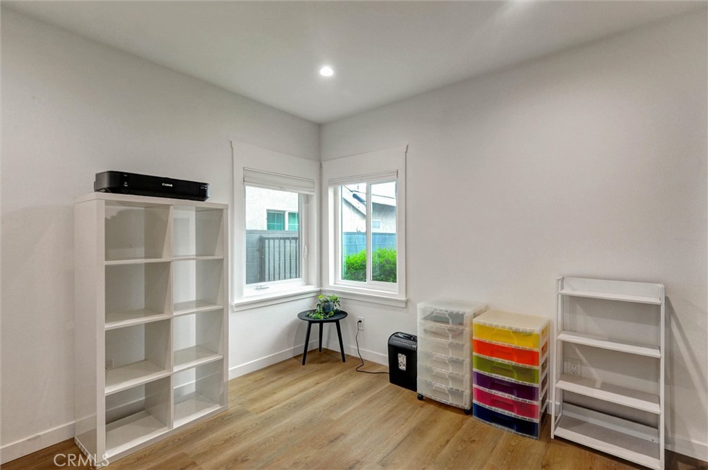 929 N Sunset Property Photo 14