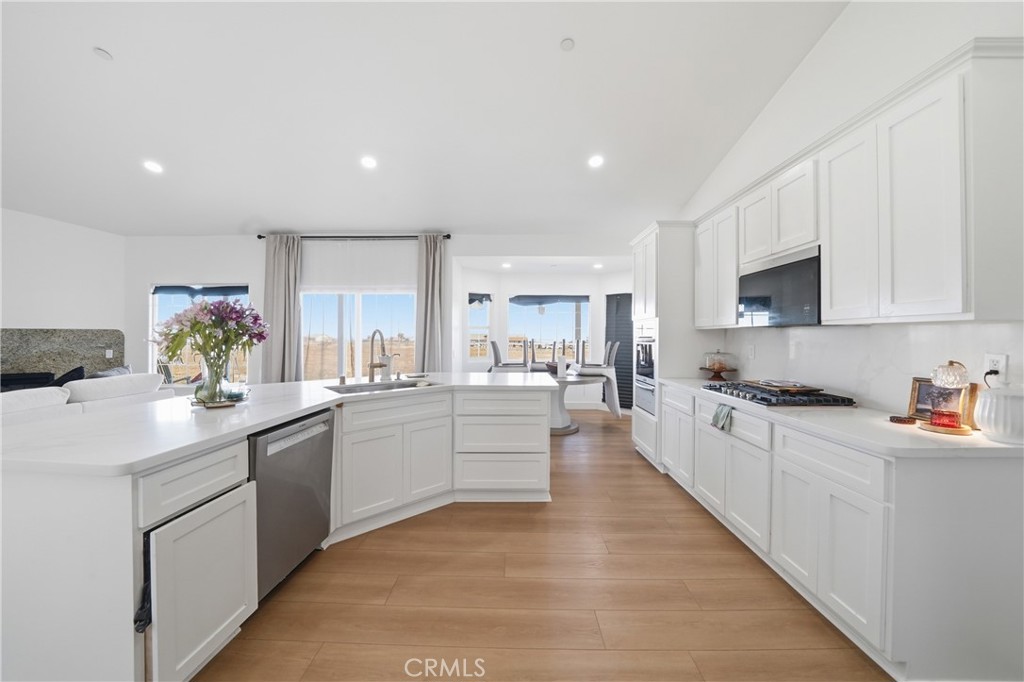 7576 Sunset Property Photo 4