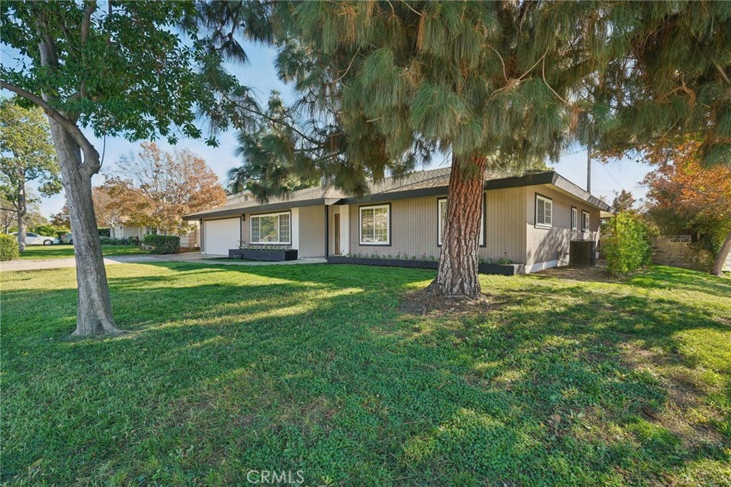 1098 Syracuse Property Photo 1