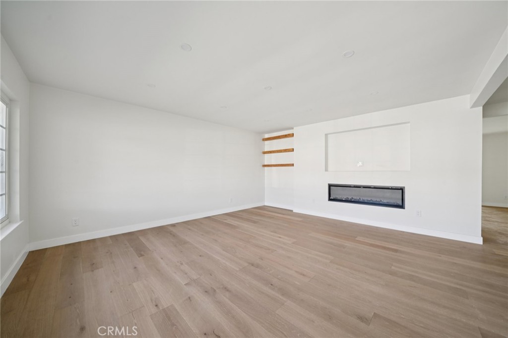 1098 Syracuse Property Photo 5