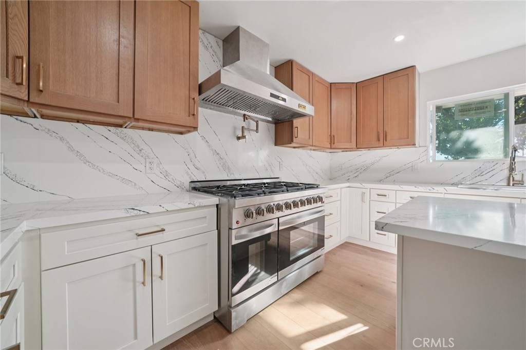 1098 Syracuse Property Photo 17