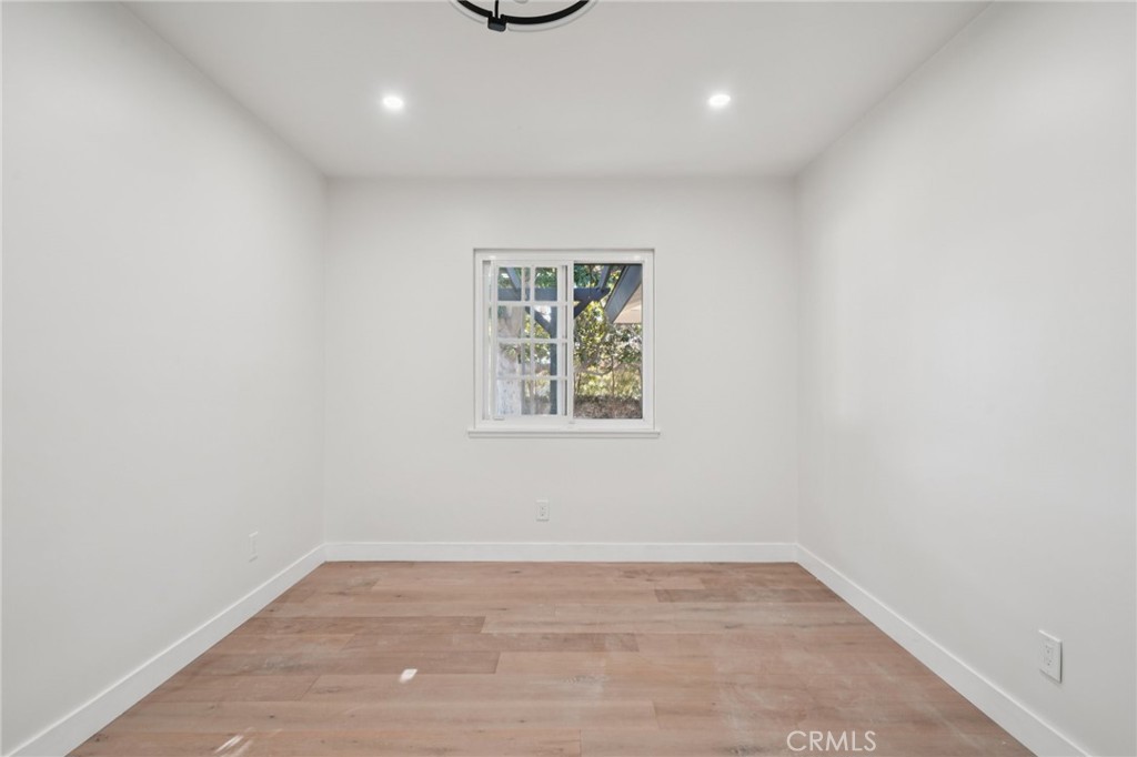 1098 Syracuse Property Photo 25