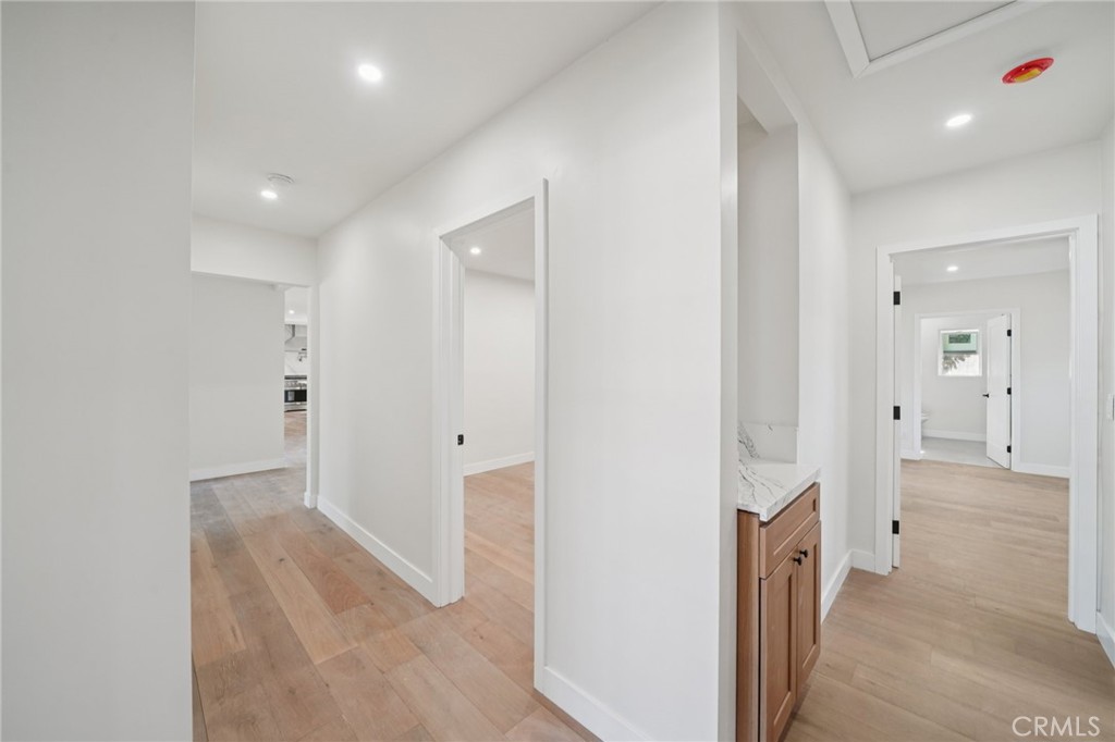 1098 Syracuse Property Photo 33