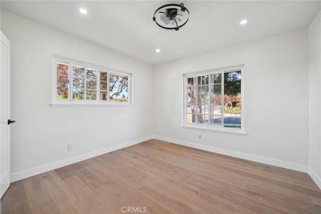 1098 Syracuse Property Photo 34