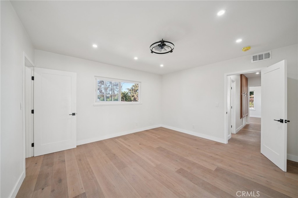 1098 Syracuse Property Photo 43