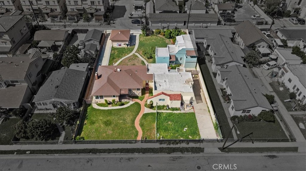 3335 California Avenue Property Photo 4