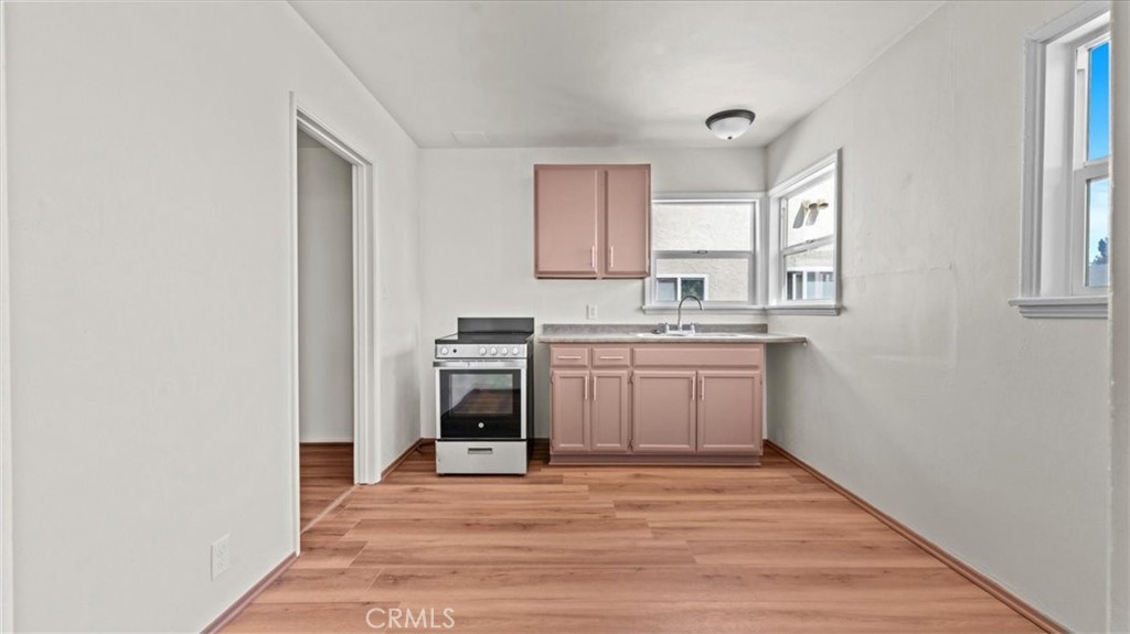 3335 California Avenue Property Photo 13