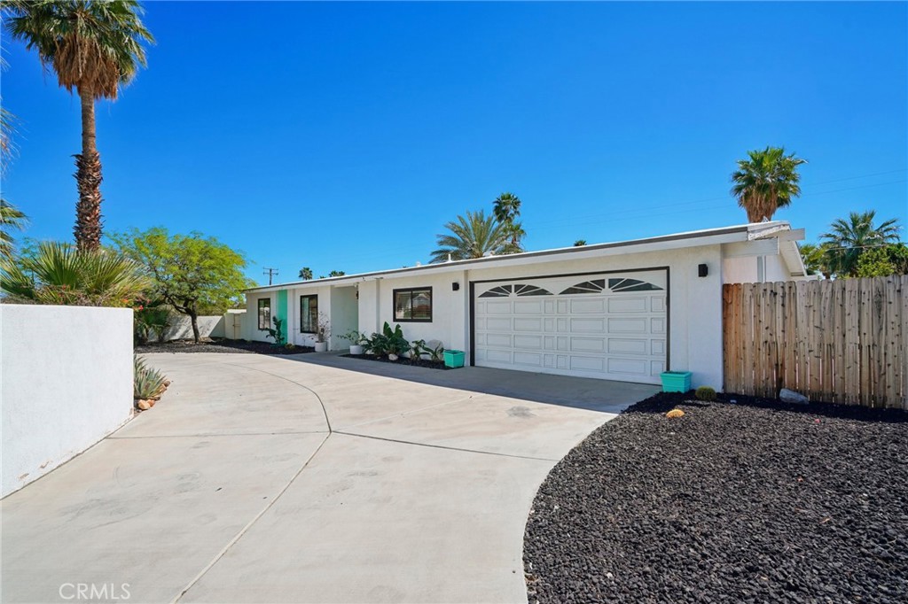 2825 E Verona Road Property Photo 5