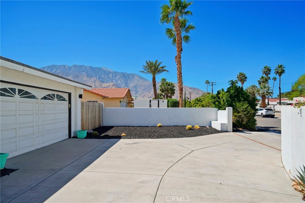 2825 E Verona Road Property Photo 6