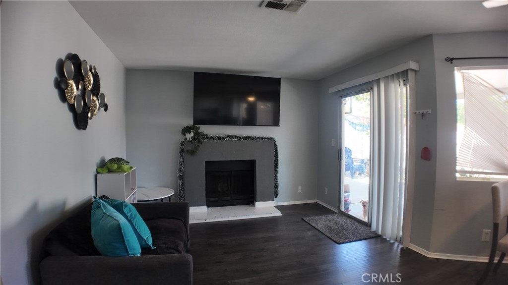 2335 Langhorn Property Photo 15
