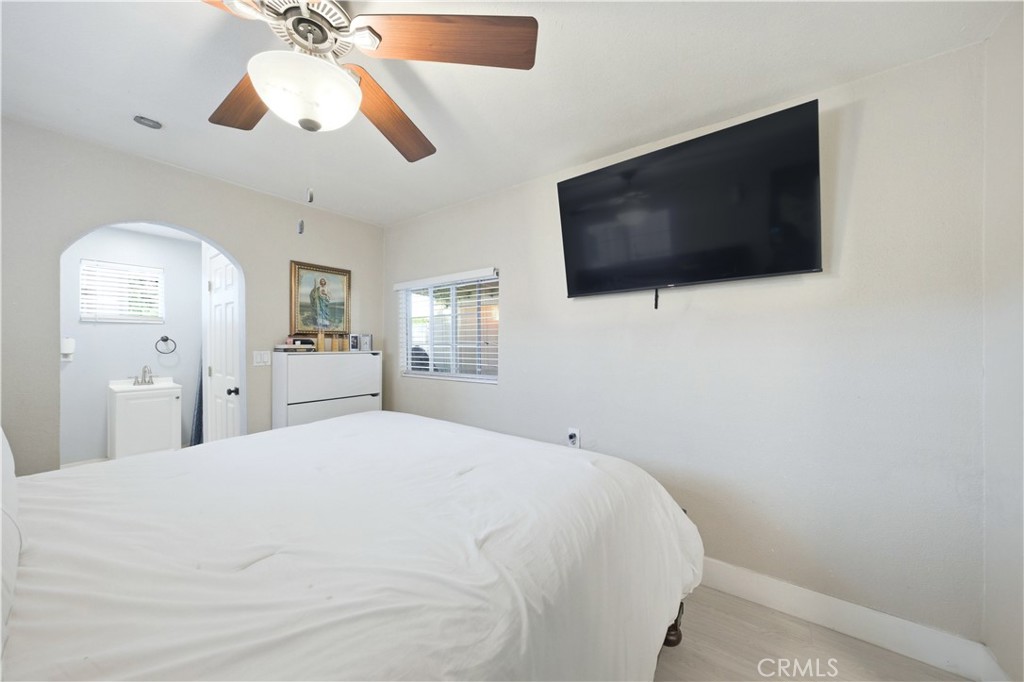 12118 Barnwall Property Photo 14