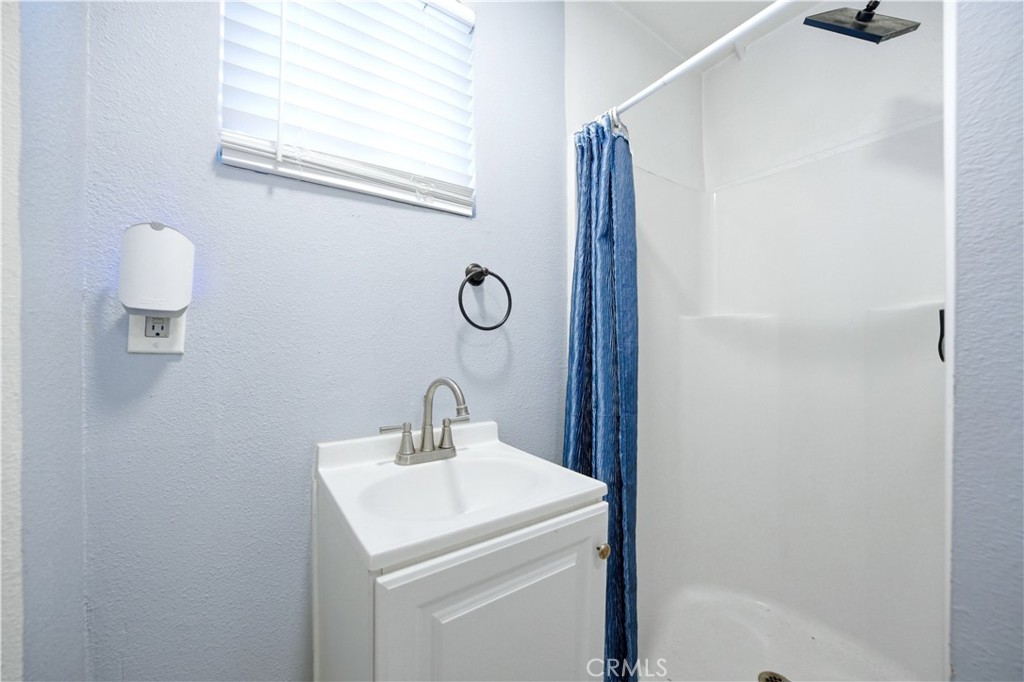 12118 Barnwall Property Photo 16