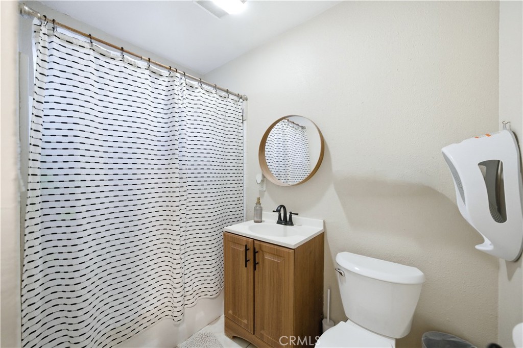 12118 Barnwall Property Photo 29