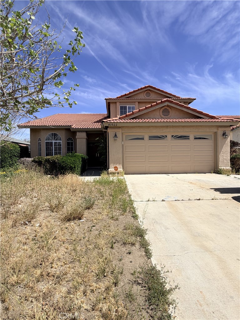 43922 Fallon Drive Property Photo 2