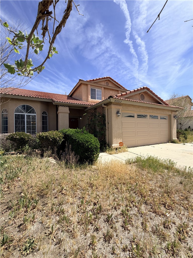 43922 Fallon Drive Property Photo 3